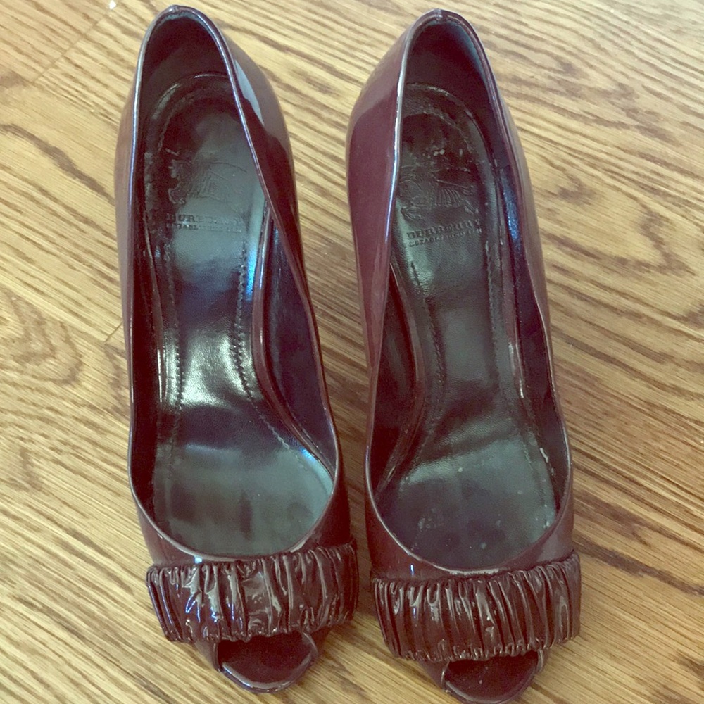 Burberry burgundy patent peep toe pumps